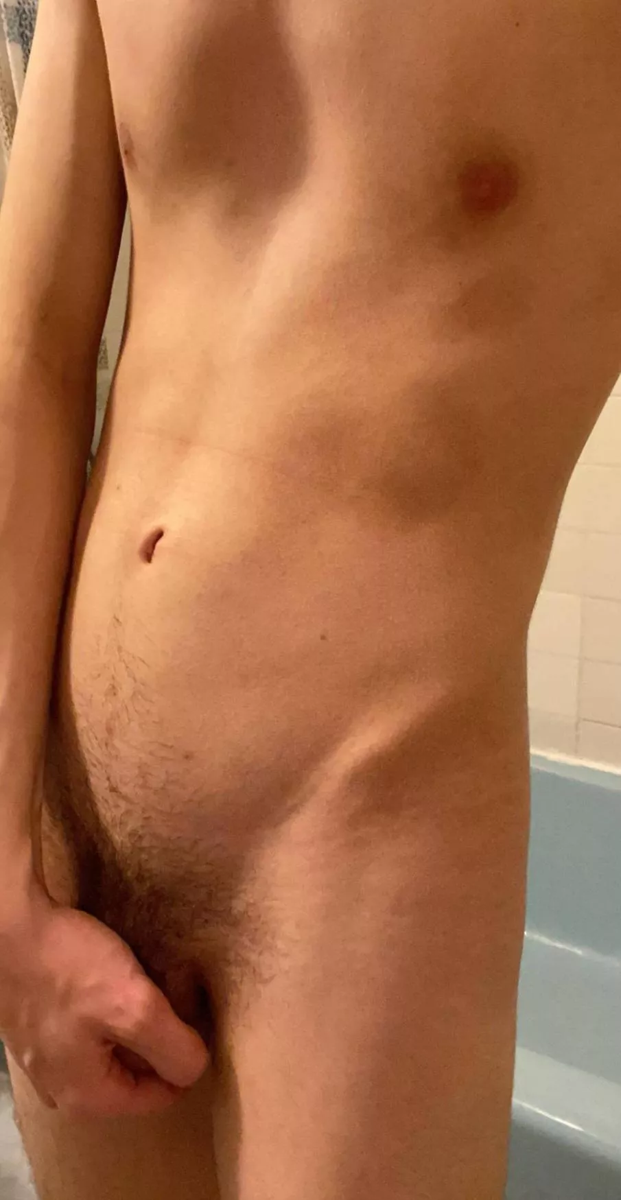 so ive had these feeling for a while but im still trapped inside myself, as ive always thought i was straight but i've been thinking I'm more Bi then anything. Anybody else felt the same way ??