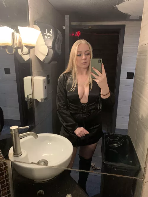 The bartender couldn’t keep her hands off my tits…