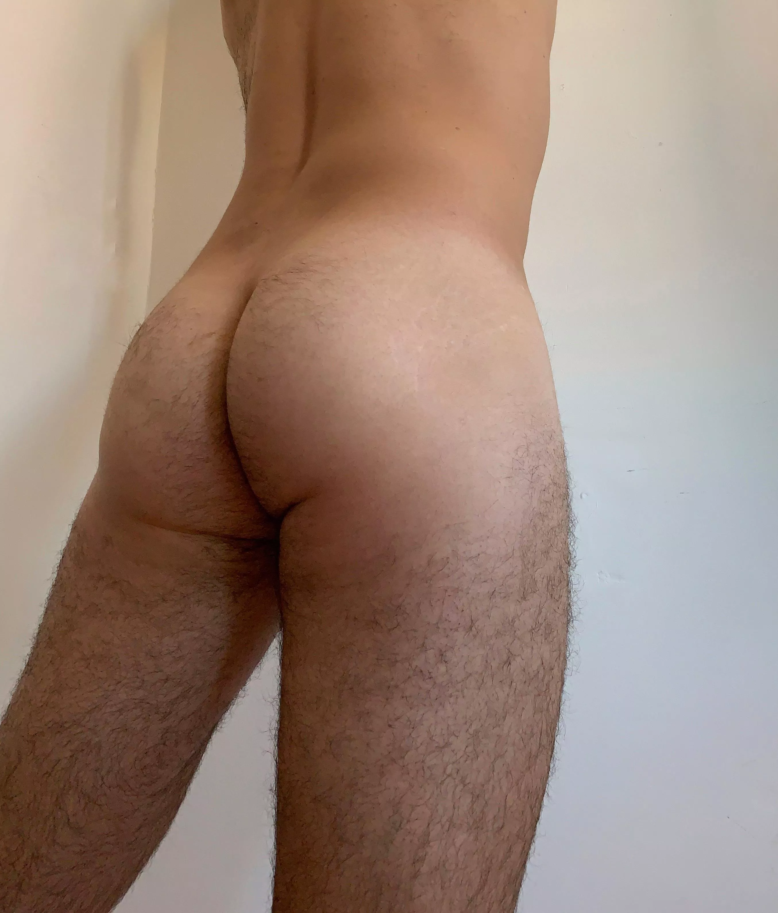 This ass is perfect for spanking 🍆🍑
