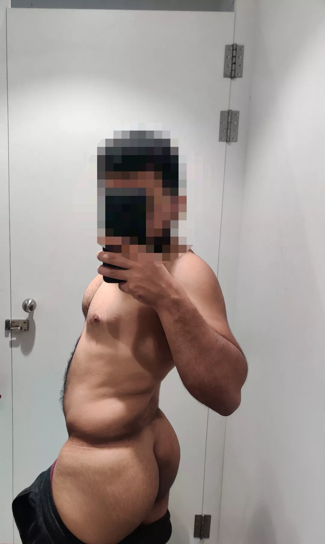 Trial Room Ass Selfies are a mood!! 🤌🤤