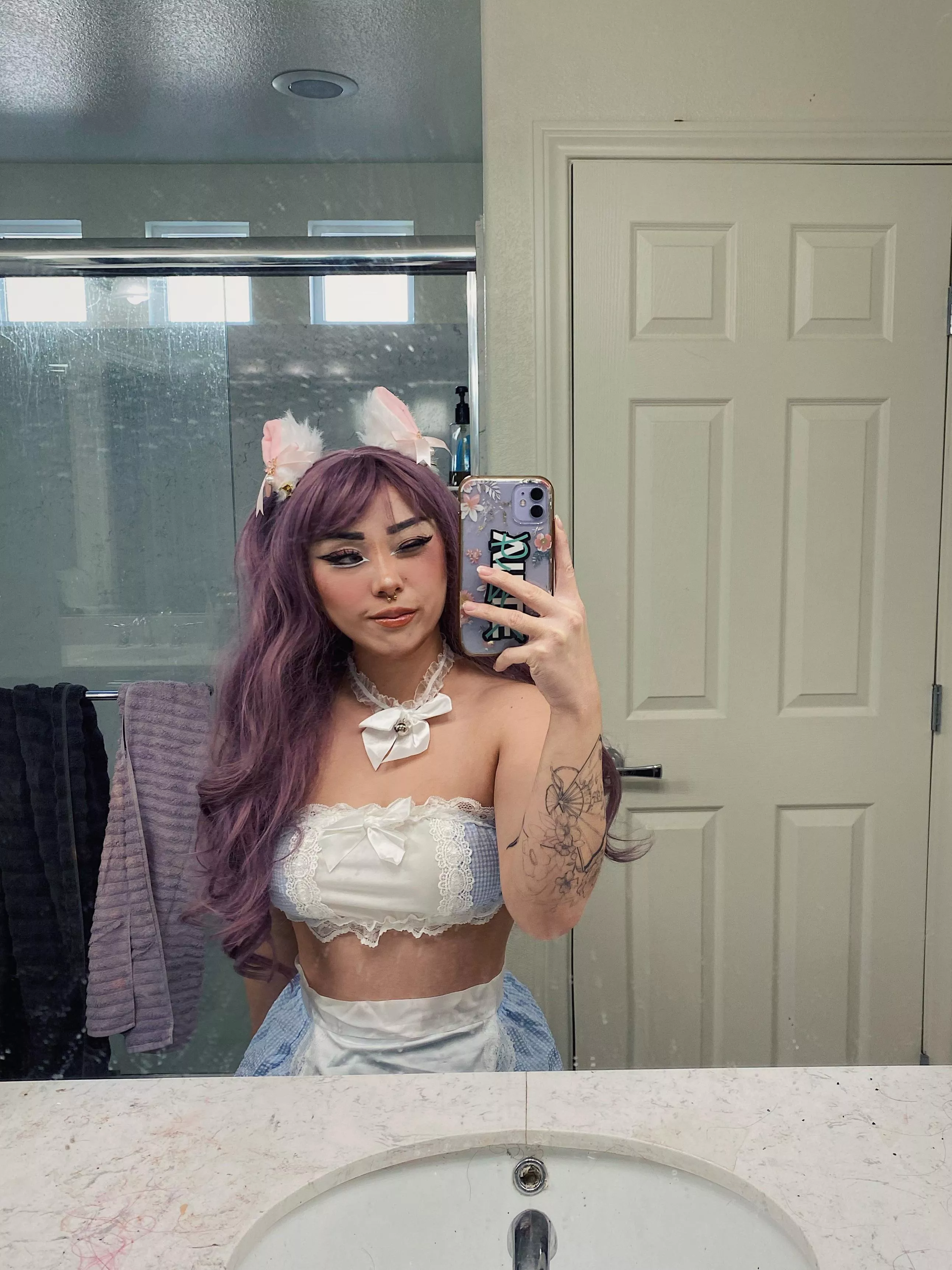 u need a anime cat gf to help u clean that?