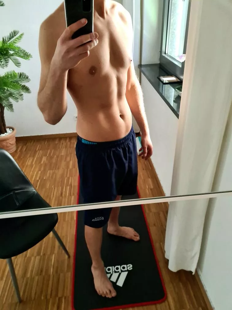 Wanna worship my workout feet?