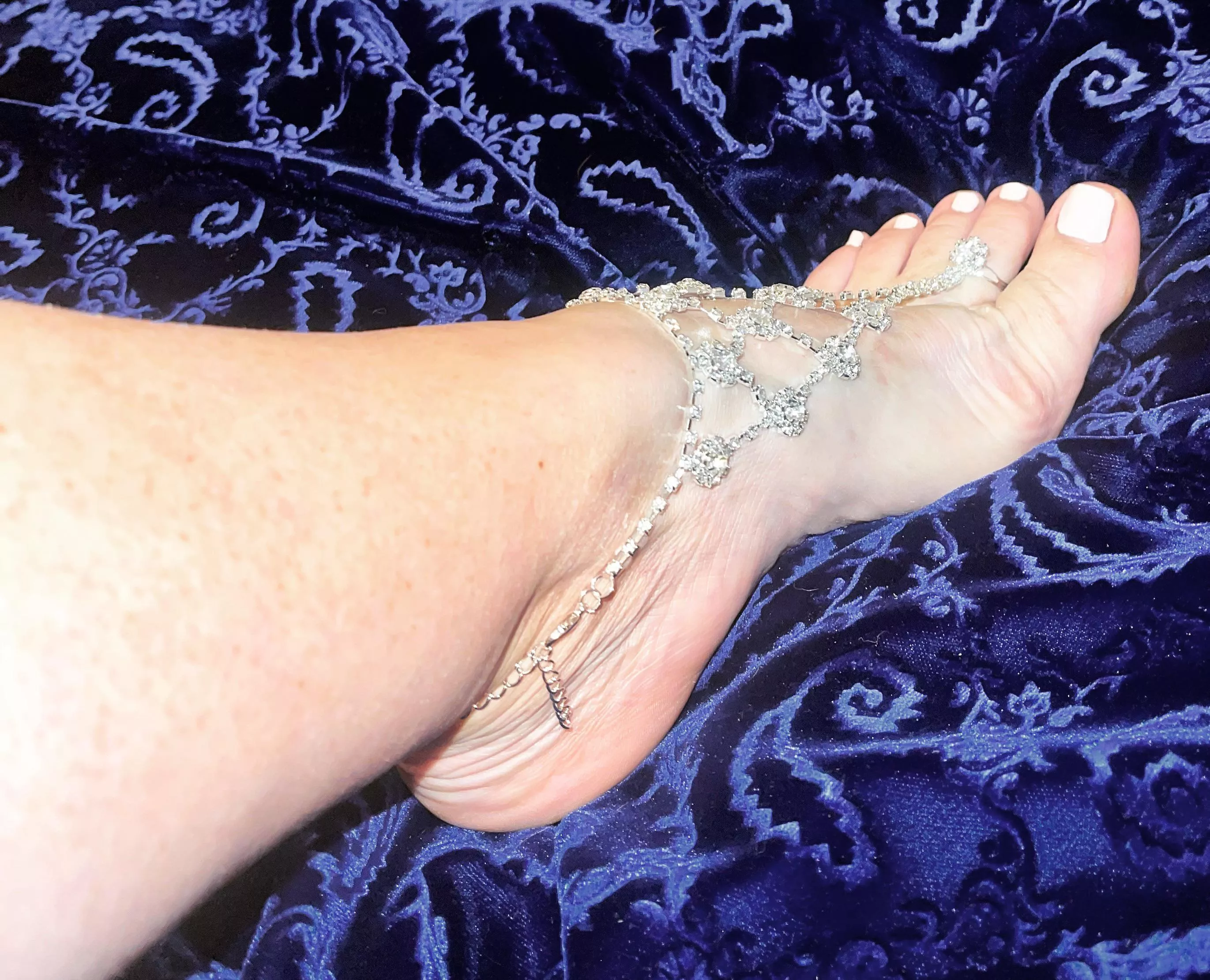 What else can make this glisten.