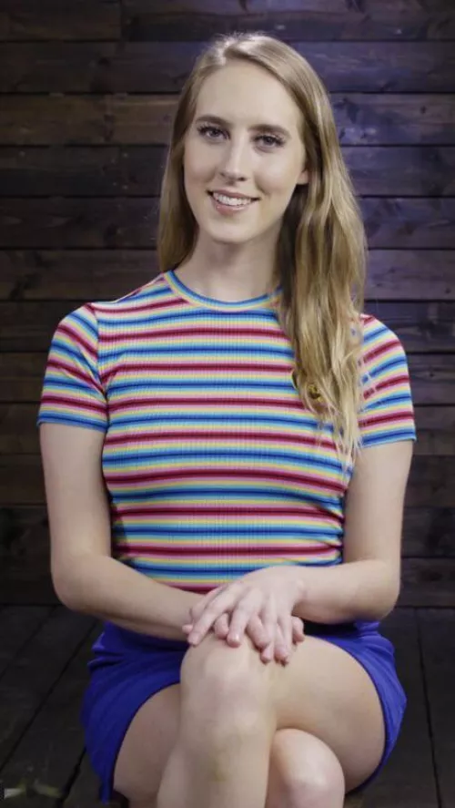 Who is your favorite porn star that doesn’t look like a porn star? Mine: Cadence Lux