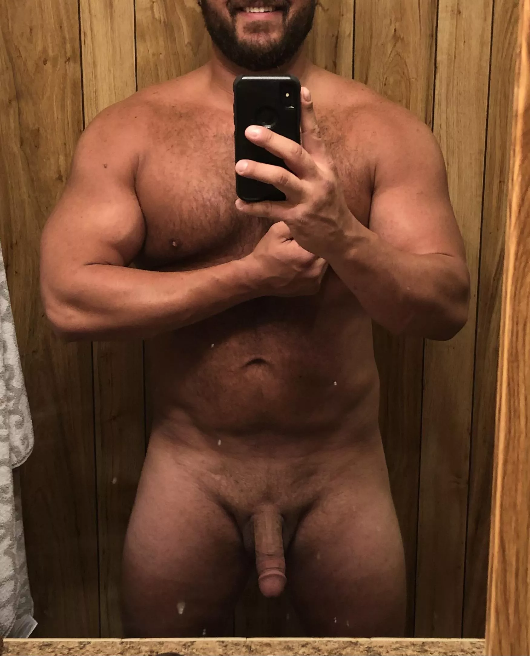 Who’s going to help (m)e clean the mirror?