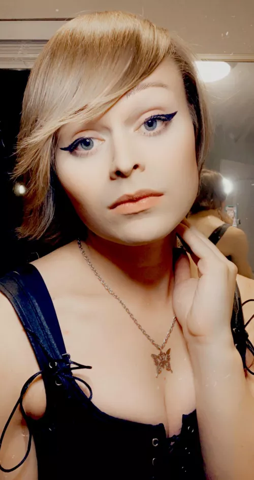 Would you be my dom daddy? 🥺😘💋