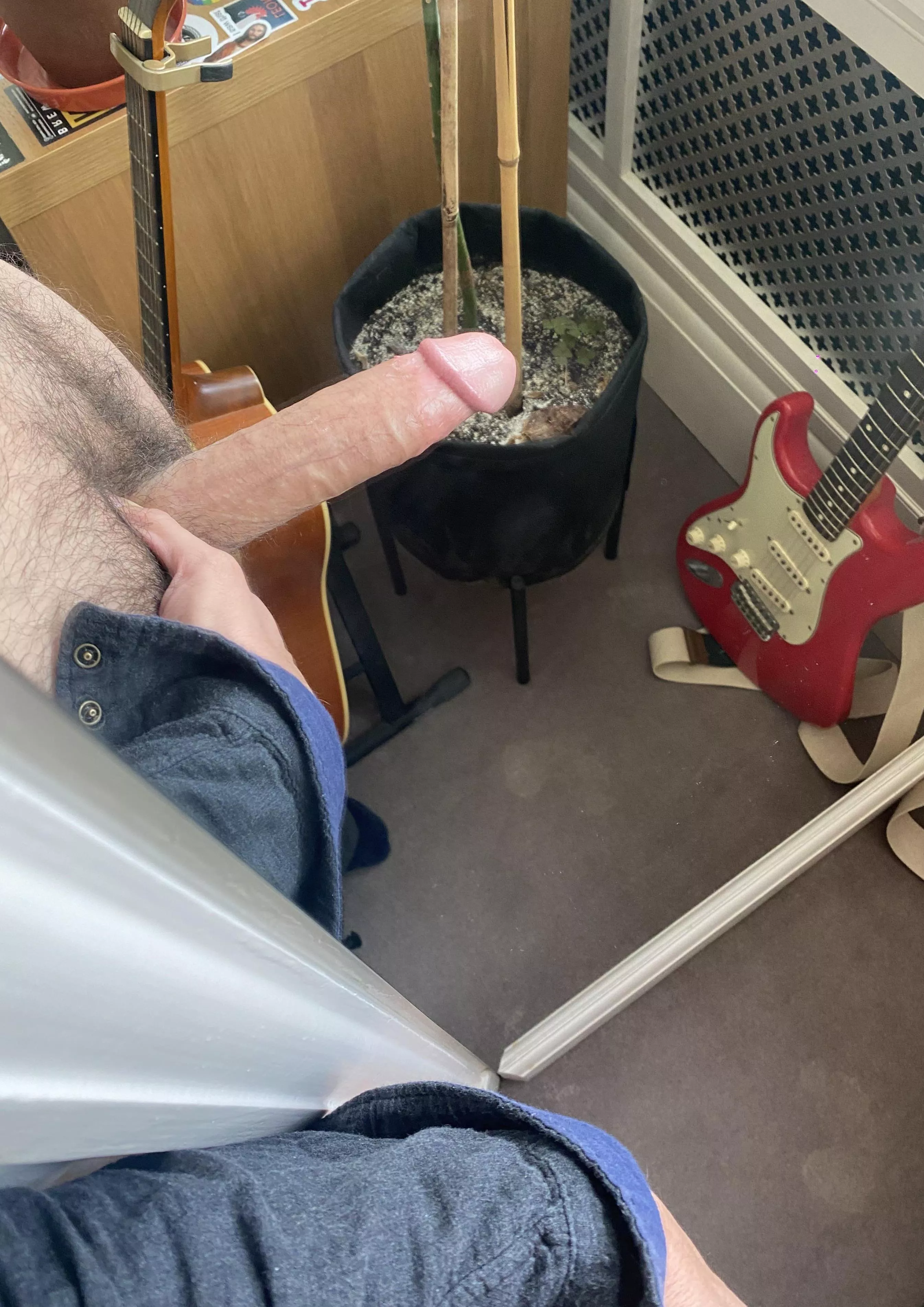 would you play with my italian rod? 🇮🇹