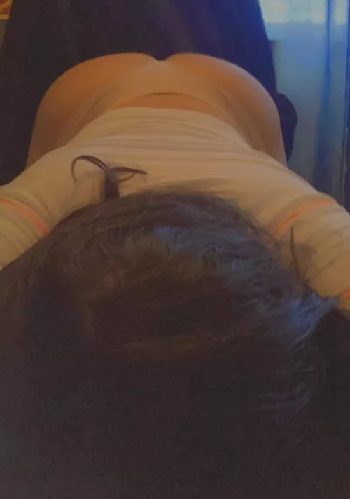 1 upv =3 pics in your dm, 1 comment = surprise 😝