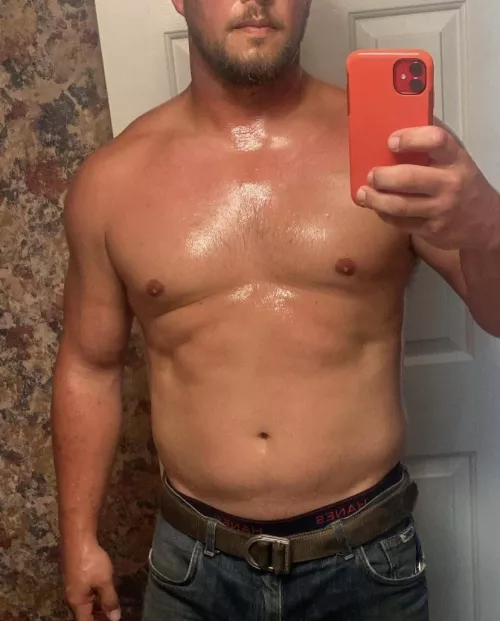 (35) post splitting wood selfie