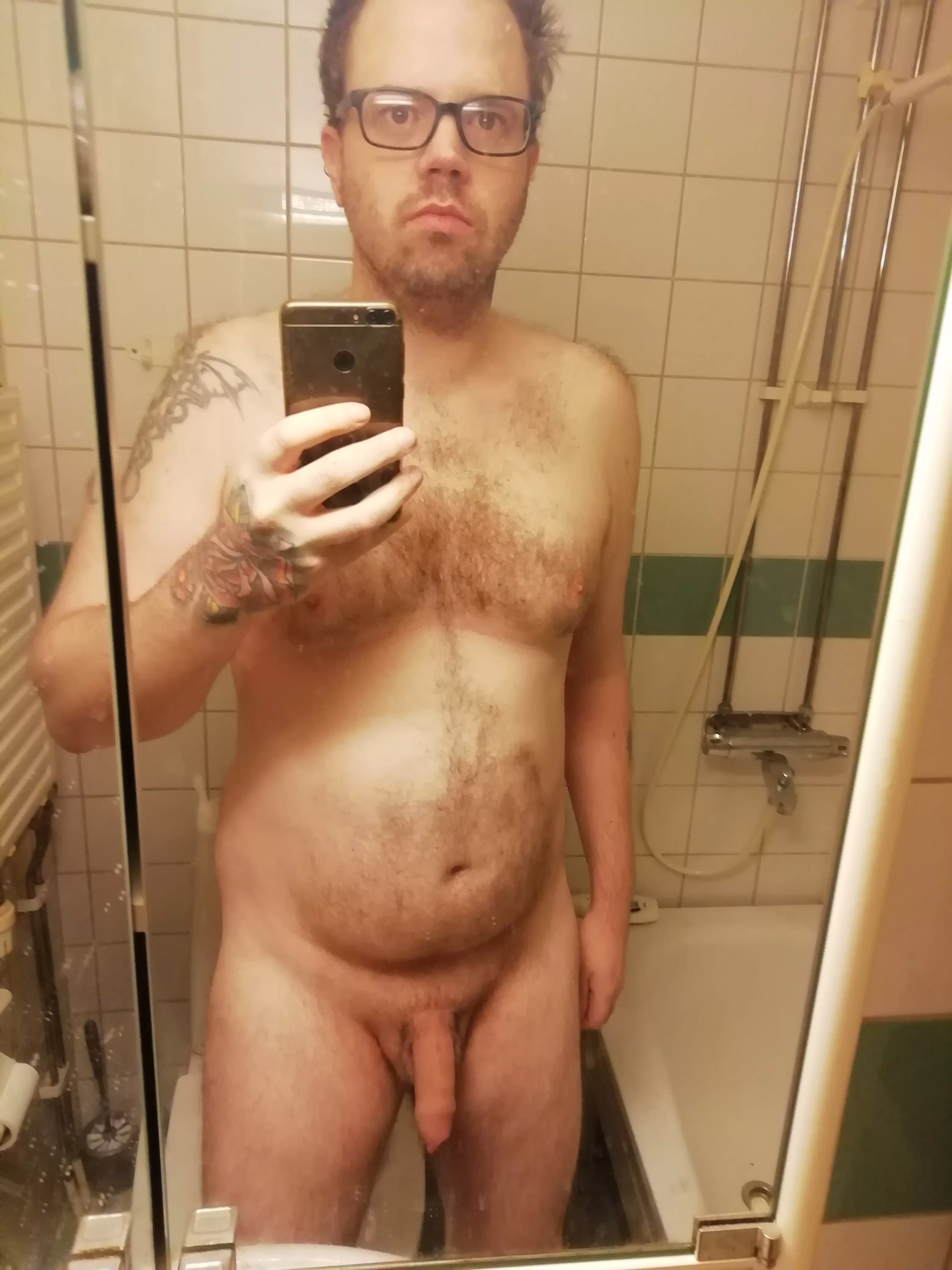 38 (M) Here i am, naked