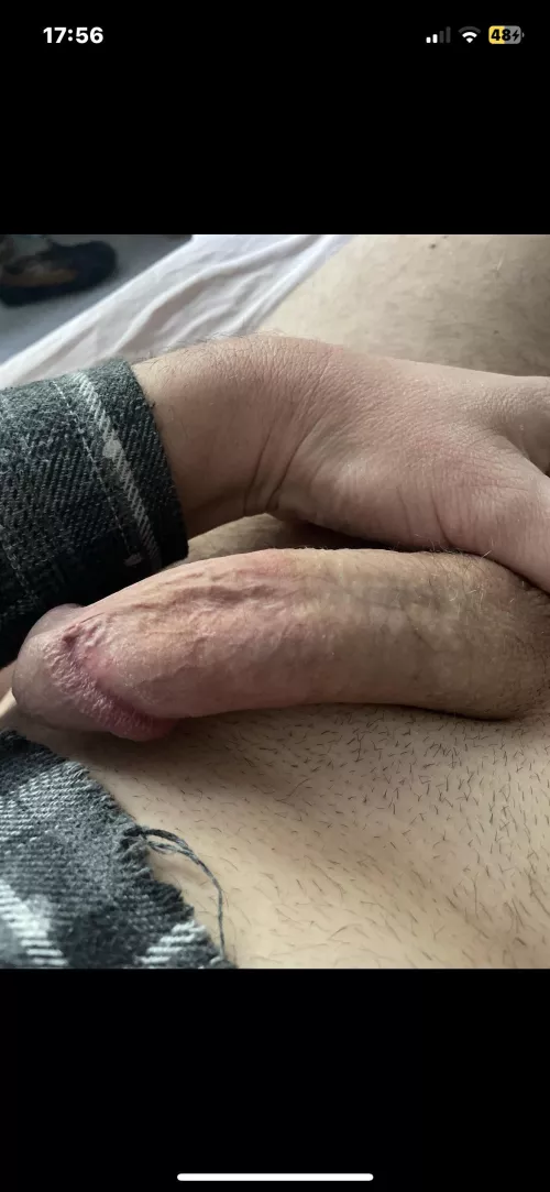 40 M BI Leeds UK !! Cum Chat !! Snap calverelylad love seeing lads piss especially uncut dicks love musky cock ! Love chavs & Scallys