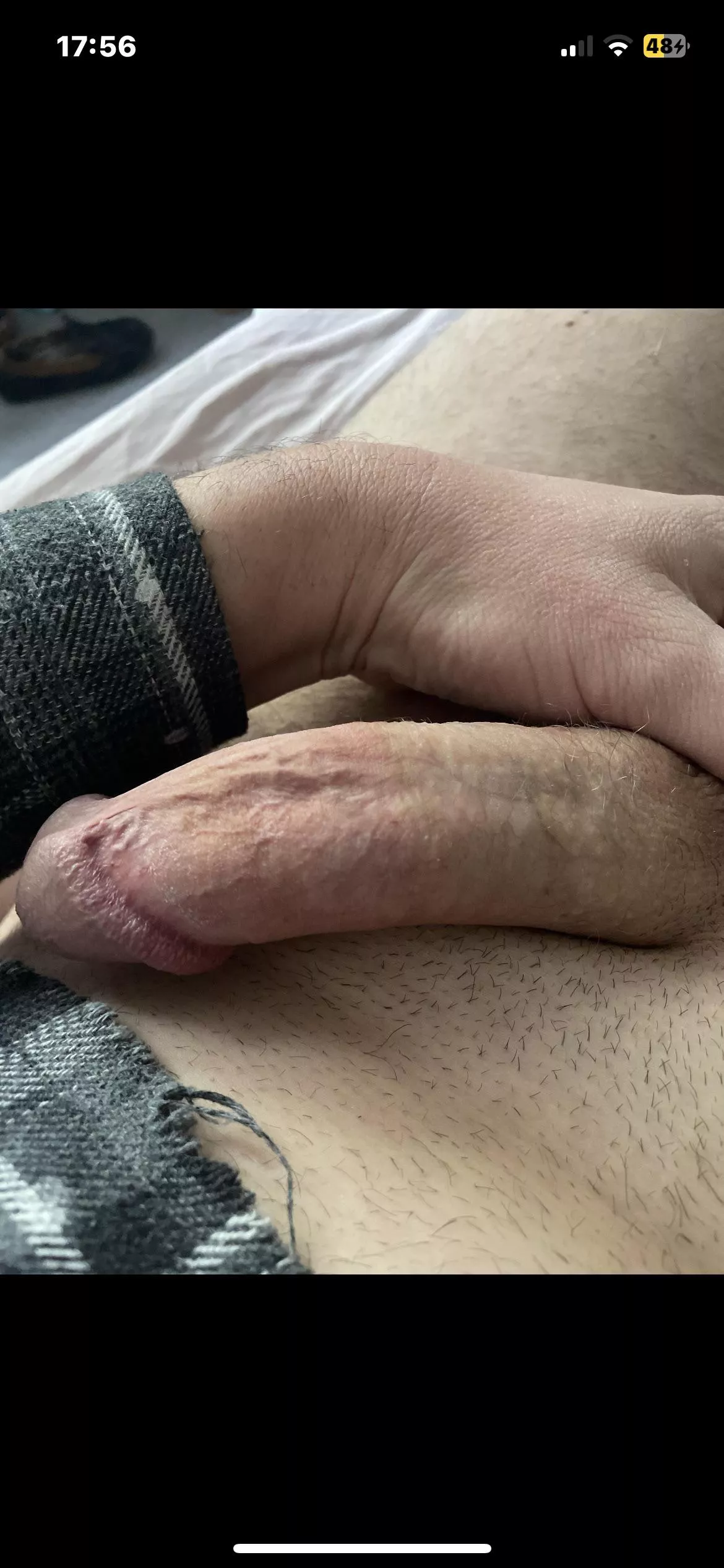 40 M BI Leeds UK !! Cum Chat !! Snap calverelylad love seeing lads piss especially uncut dicks love musky cock ! Love chavs & Scallys