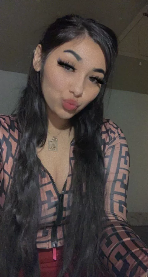 add my snap if you’re looking for someone to play with <3 @miatay.03