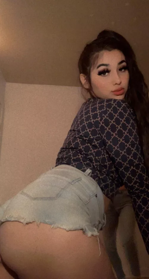 add snap for videocalls and sexting ;) @miatay.03