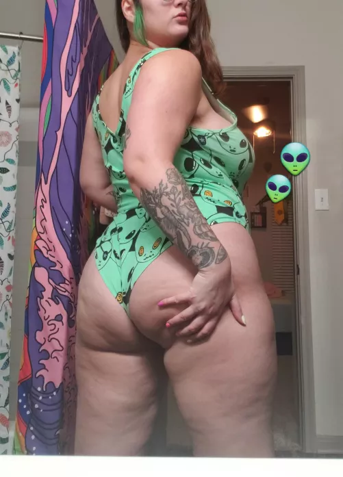 ass out of this world 👽