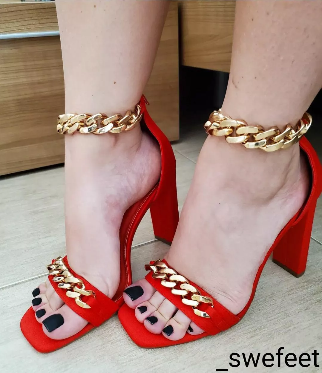 Black and red go together well