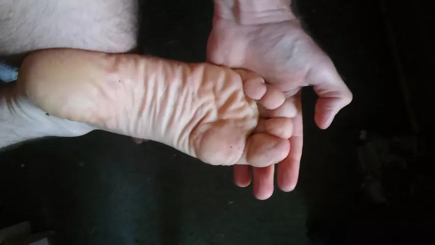 Cum foot in hand