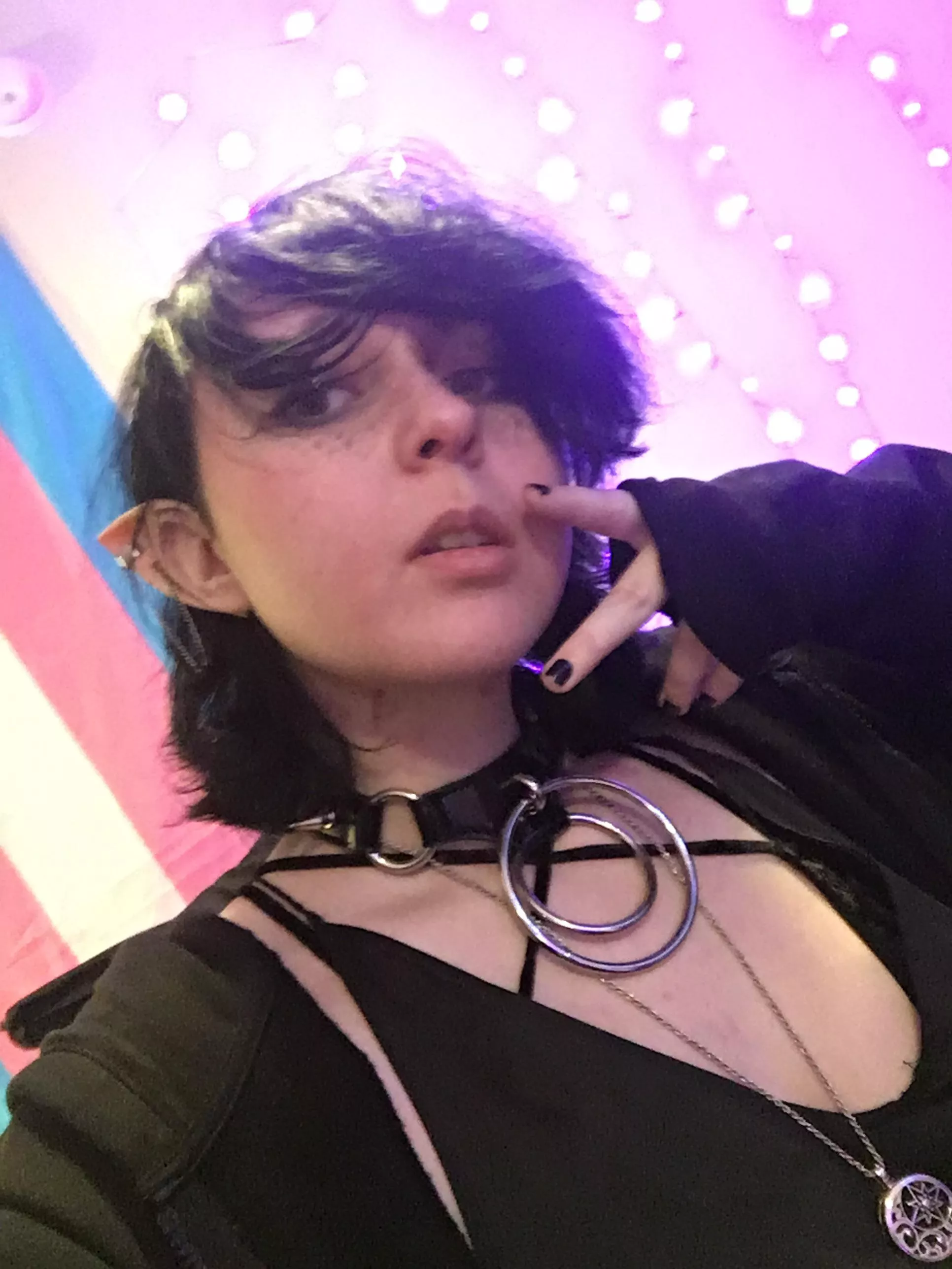 Dark elf vibes for real. If anyone yells at you for being a femboy gimme their hair and their name and I’ll curse em for ya.