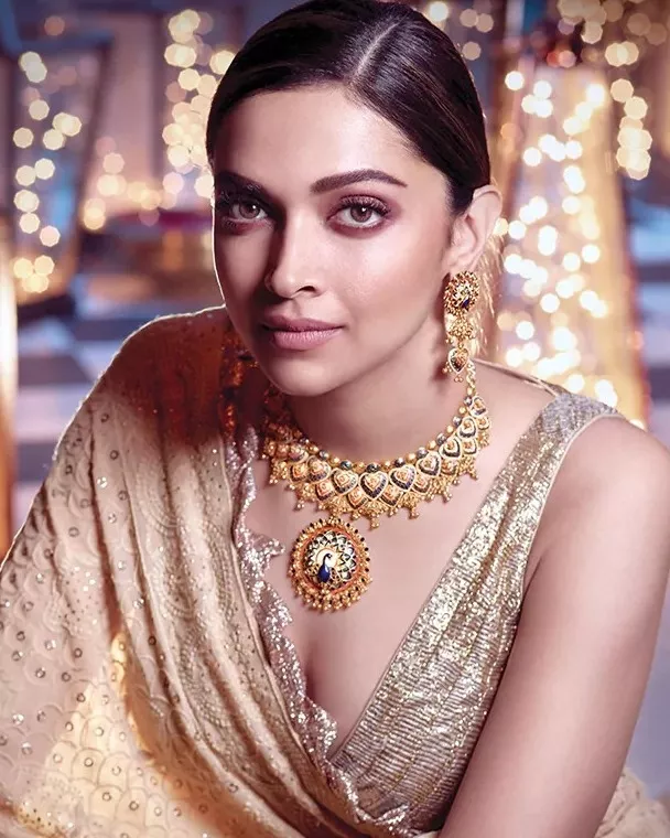 DEEPIKA PADUKONE