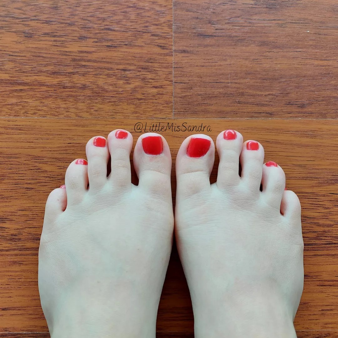 does the red suit my feet? what's your favourite shade?