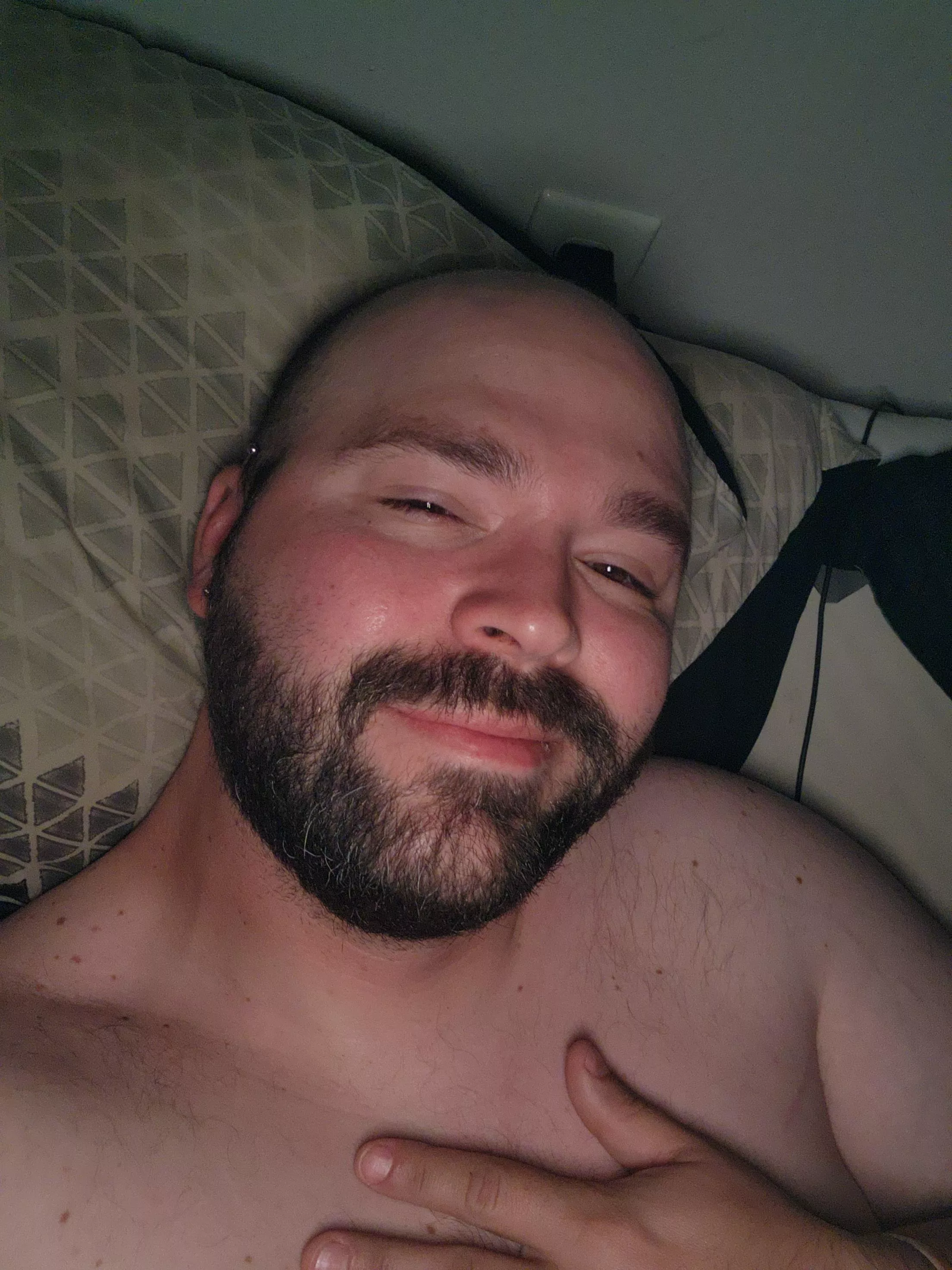 Good morning. Let's cuddle and play games all day. 😊