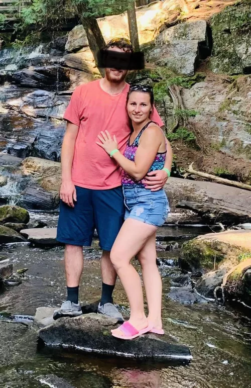 He might let me ride your thick cock later 🍆