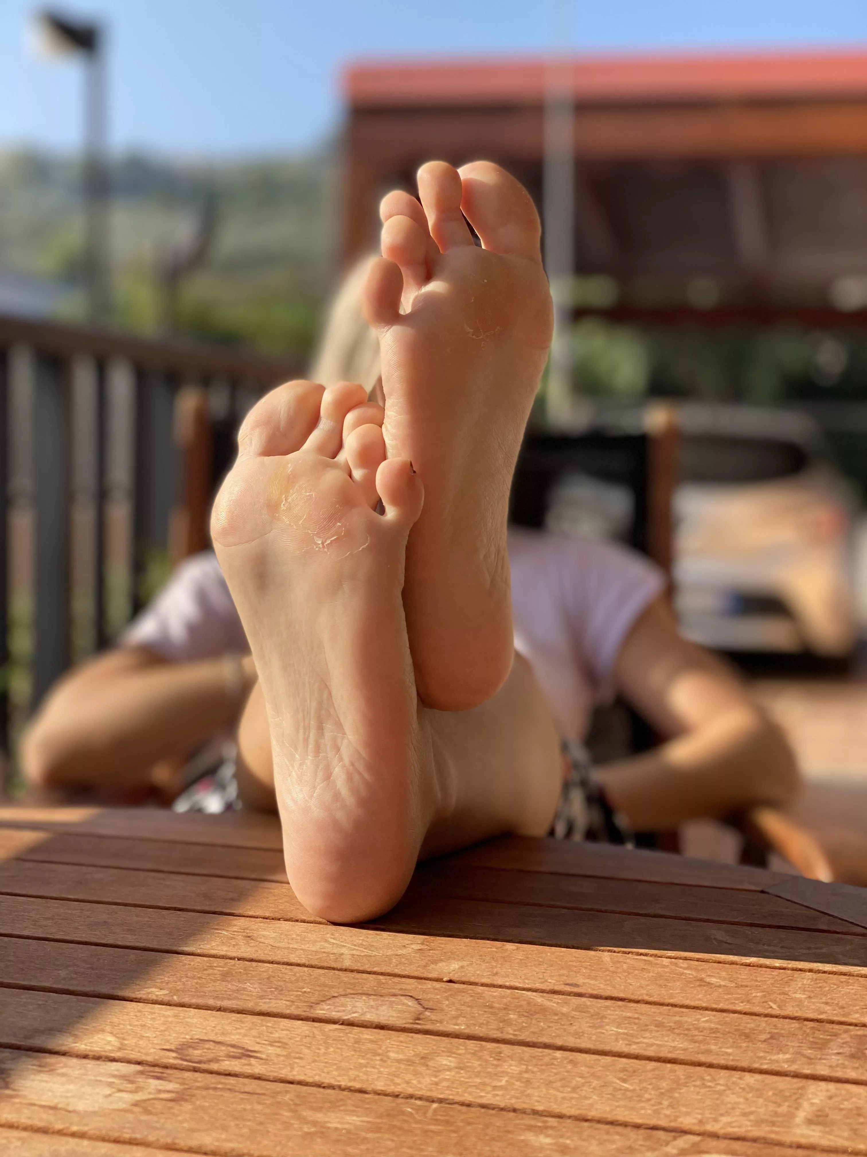 Hello! This is my first post here…Do you like my small feet?