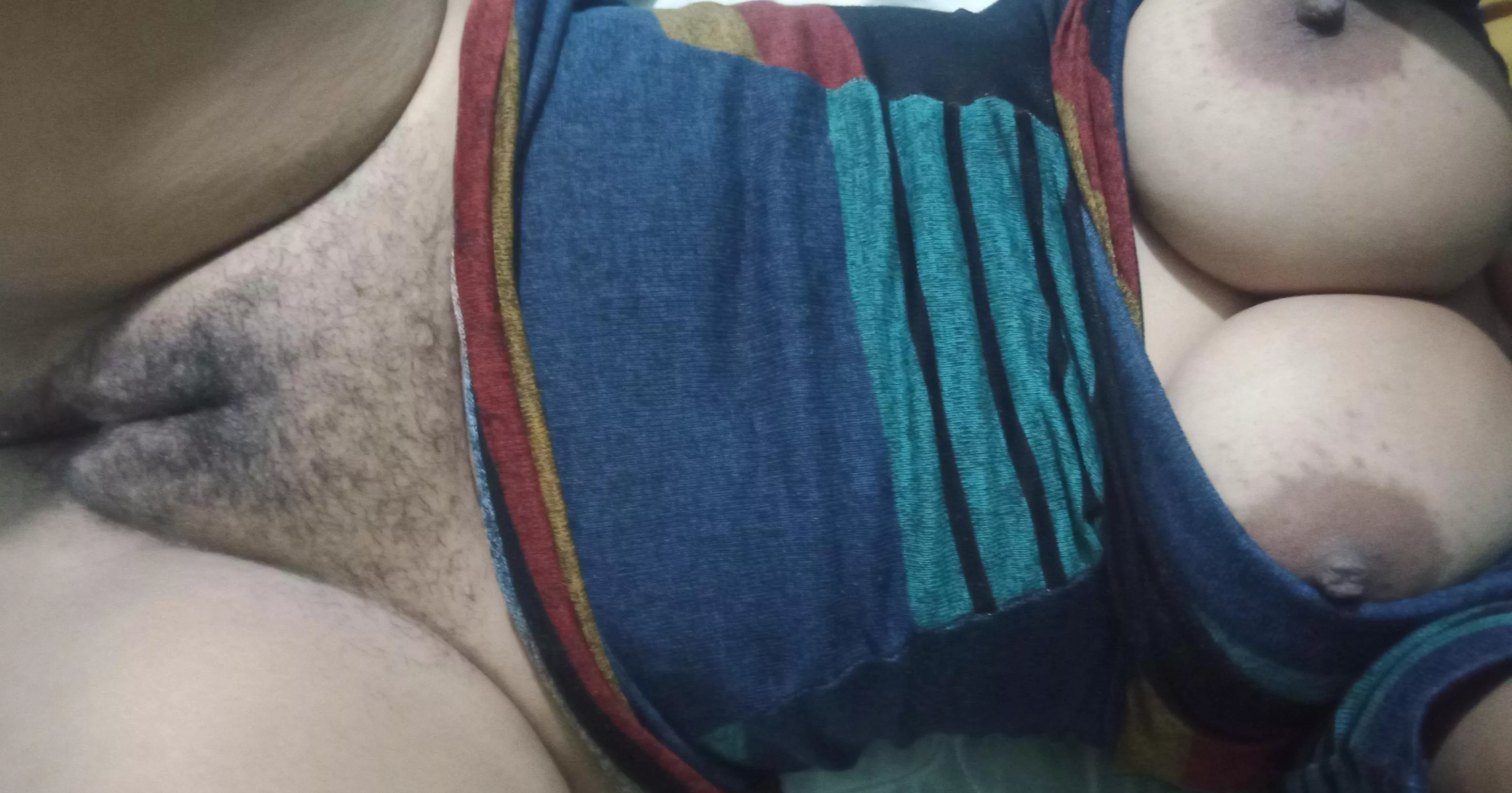 Hi I am salma 💋24 year I have many hairs in my 🍑 pussy if you like it? kik Salmahotx12 snapchat: delvalle_g8518 ❤️💕