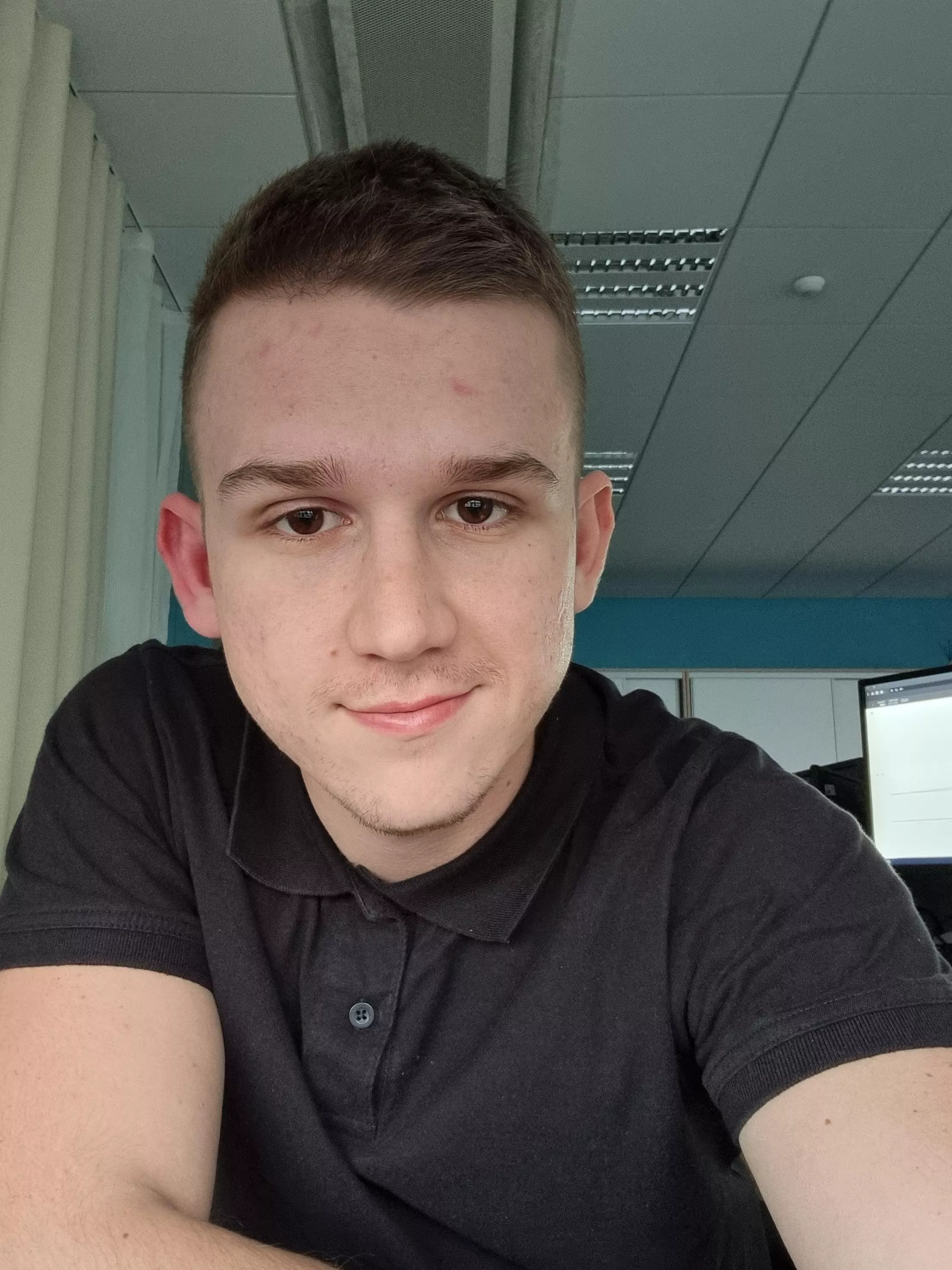 hopefully everybody's enjoying their weekend, i have to be at the office