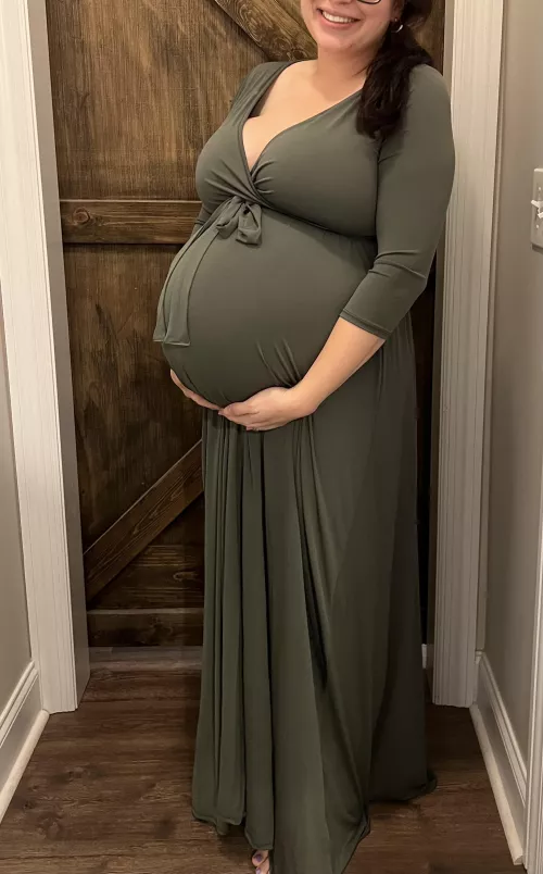 I don’t think I could fit a bra into this dress.