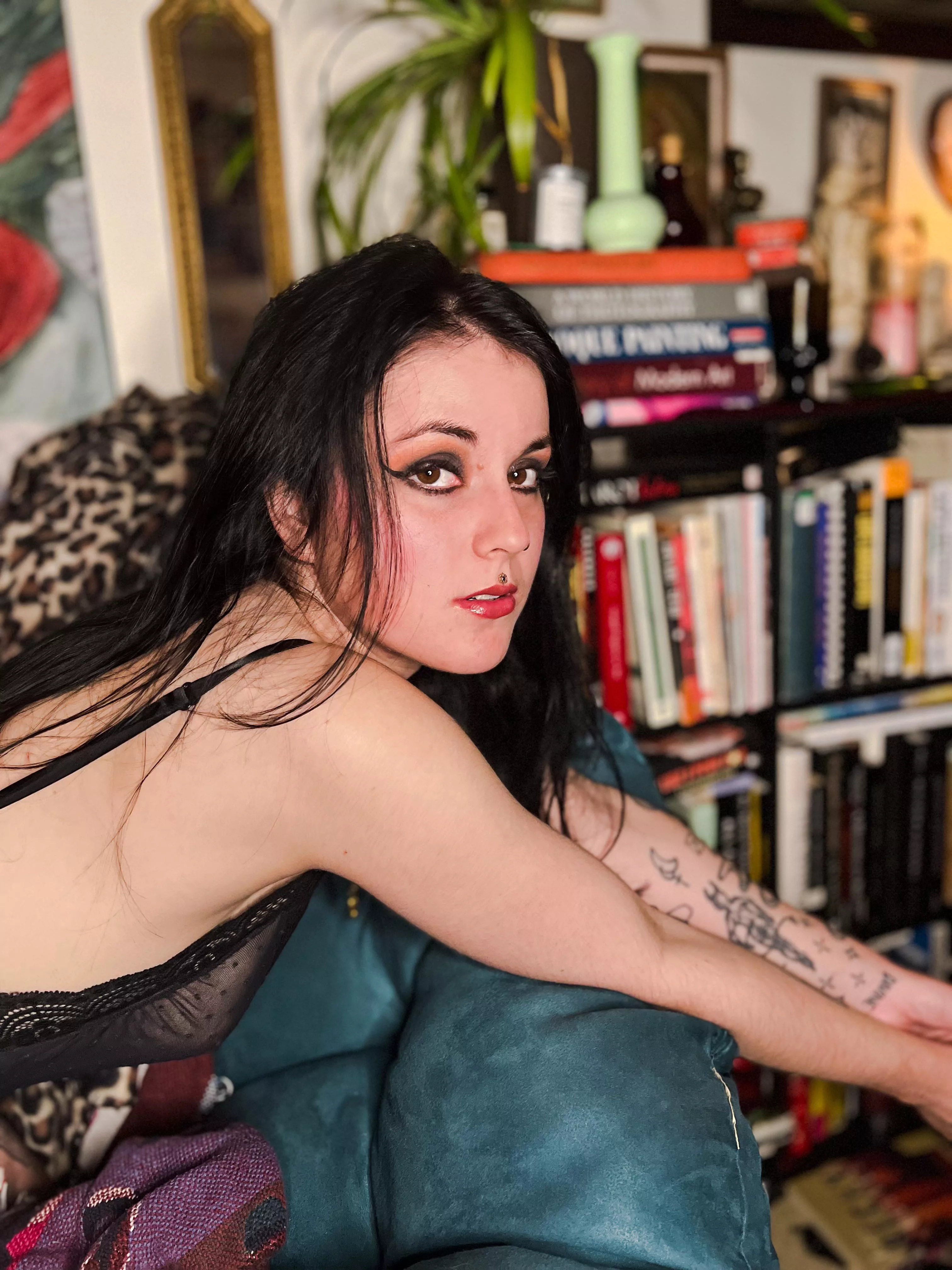 I’m literally too cute to be all alone on a Saturday night