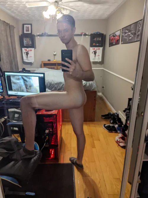 I'm so horny right now, who can help out?