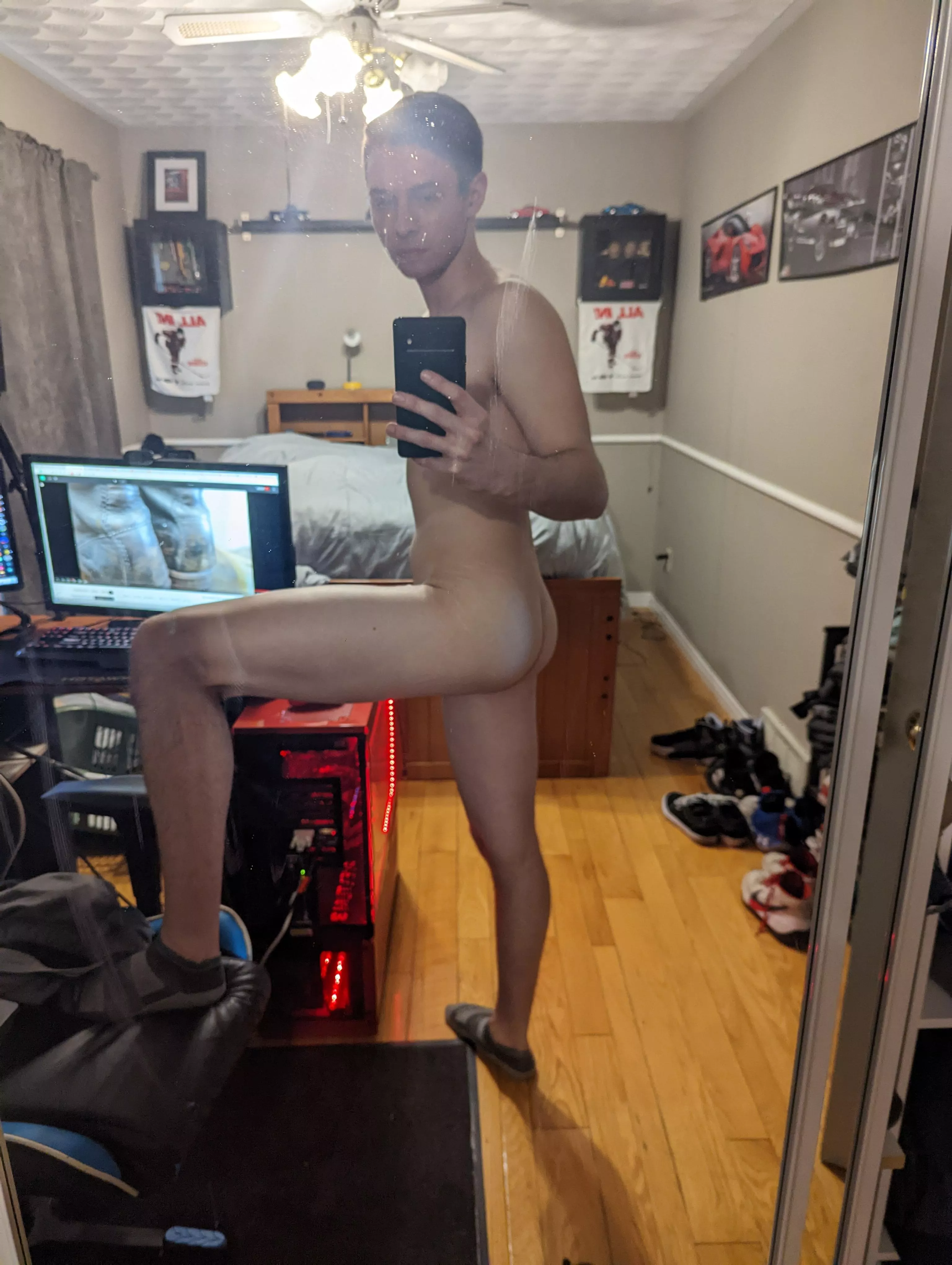 I'm so horny right now, who can help out?