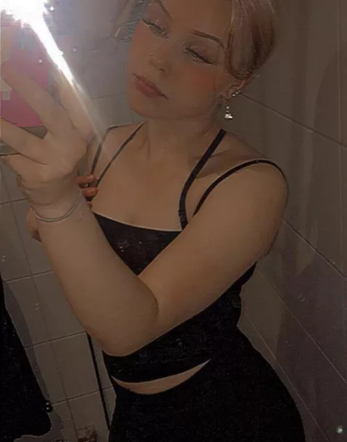 I’m your new internet GF :)