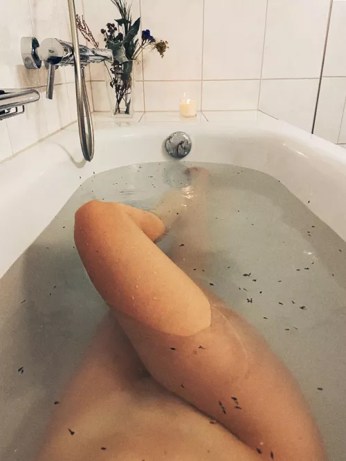 In there rn, wanna join? 😏