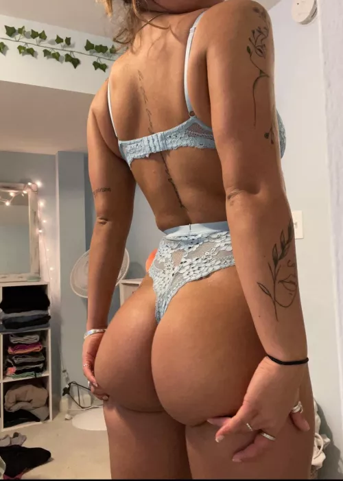 is it anyone’s birthday? i got some cake for you 😏