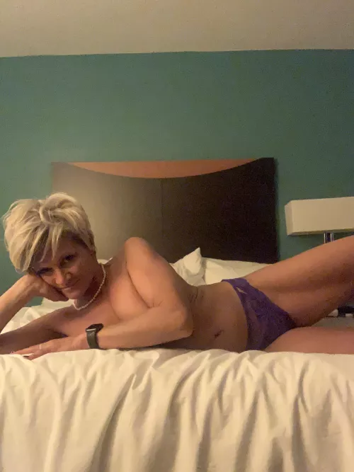 Is there the proper way to perform the clam shell (f)