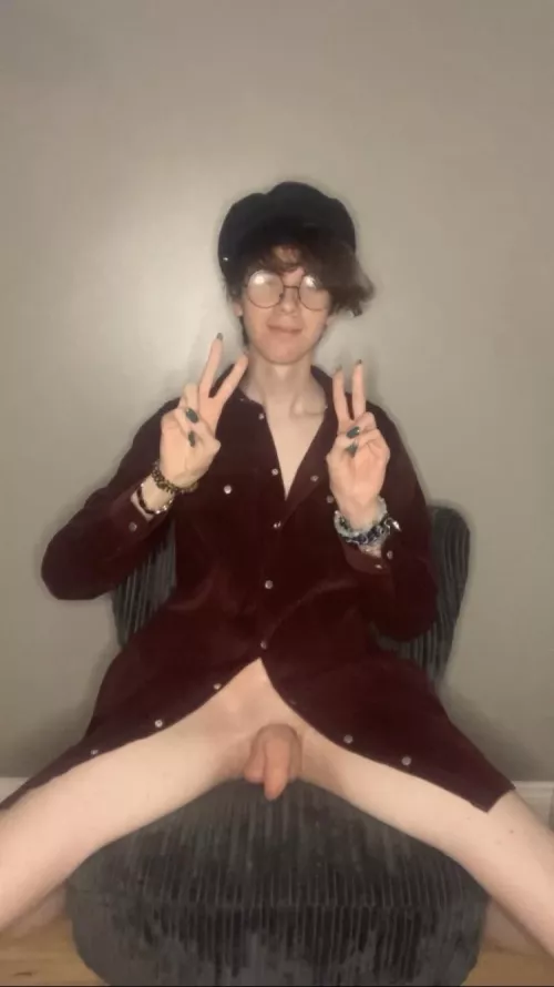 It’s my birthday, say happy birthday rn or else hehe :3