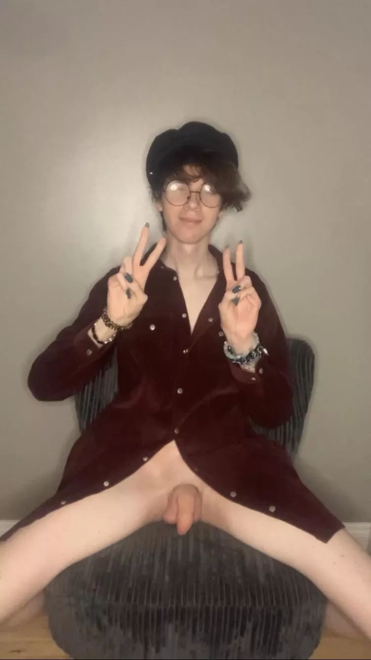 It’s my birthday, say happy birthday rn or else hehe :3