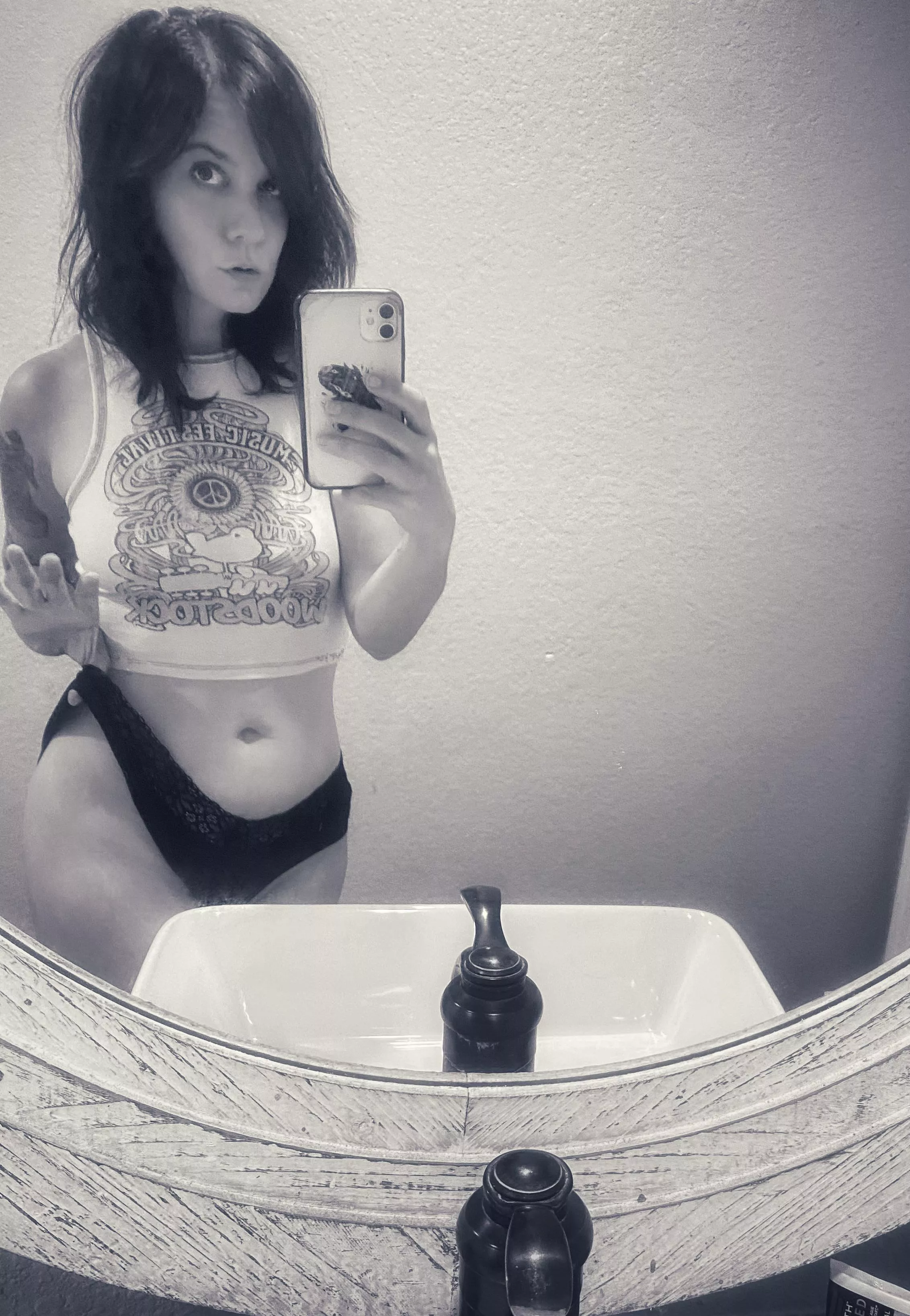 It’s taken me years to learn to love my hips, so now I’m gonna enjoy showing them off 🥰 [F]