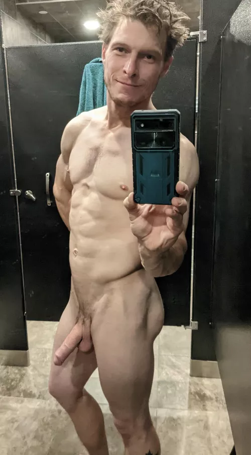 Just finished at the gym, ready for more cardio. 😏