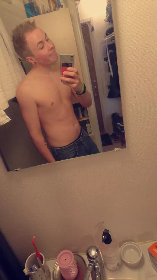 Just got home from some drinks with friends, a bit tipsy 😅 dm me!