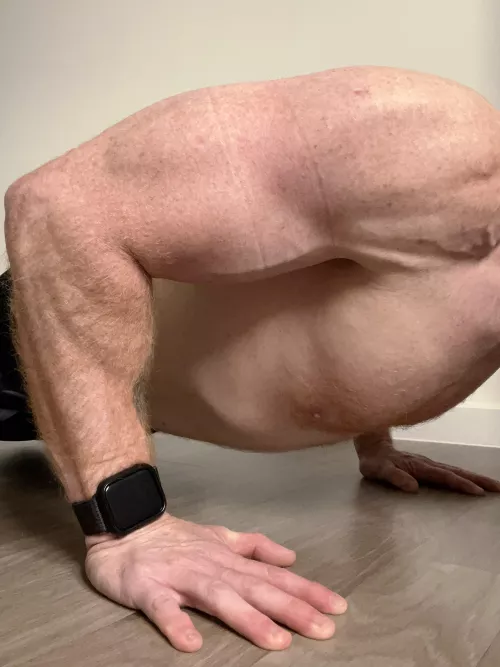 Just sit there and enjoy the show 😏 (M)