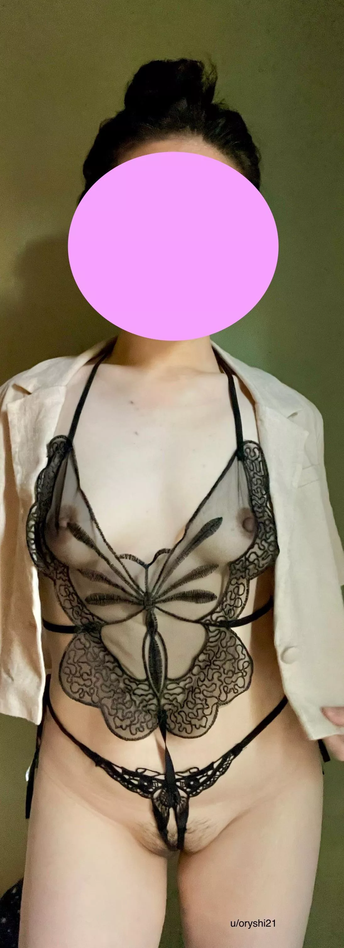 Korean slut feeling extra slutty on Sunday 😇 (F26)