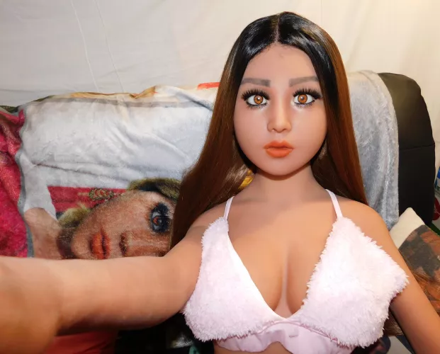 Leila: Selfie time! 📸🧨💥😍