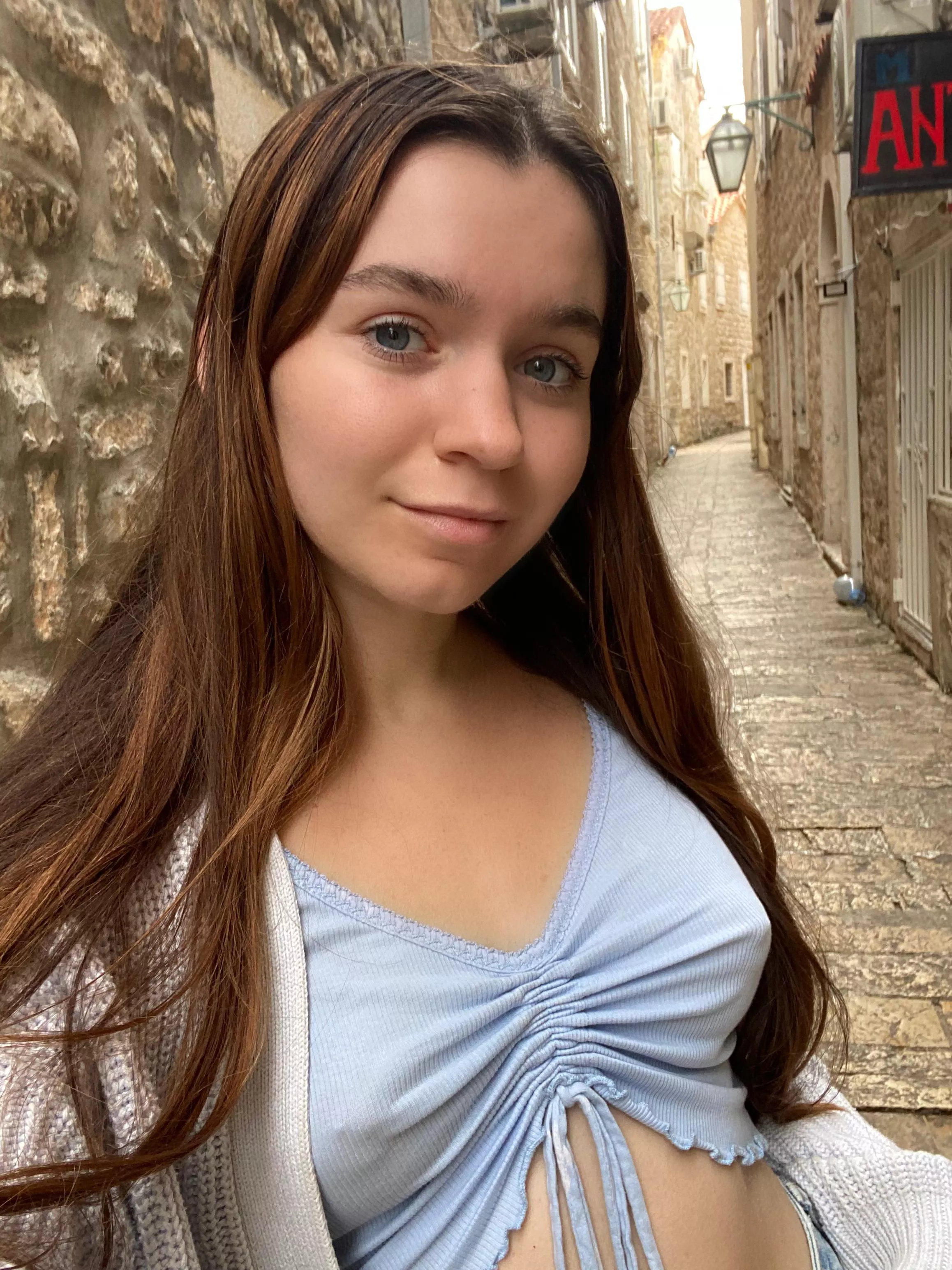 let's go for a walk around the corner 😳😋 f20