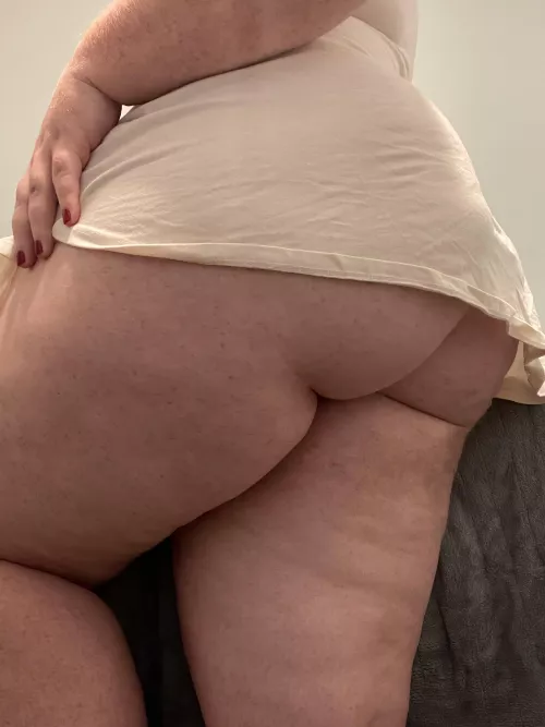 Lift it all the way and slide right in 😈