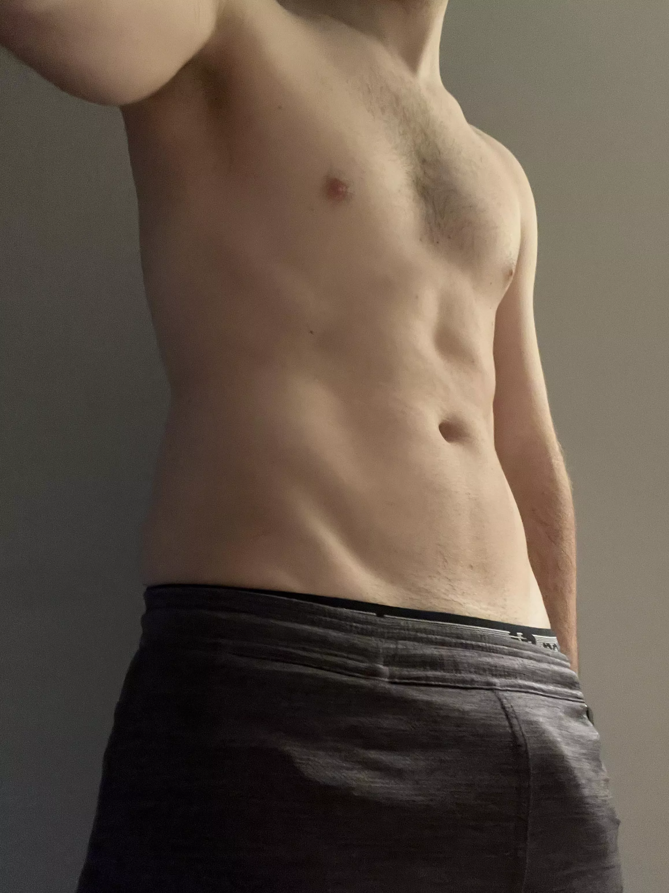 (m) 32 - have always been a lean guy but I’m slowly building muscle and eating everything I can to put on weight ha