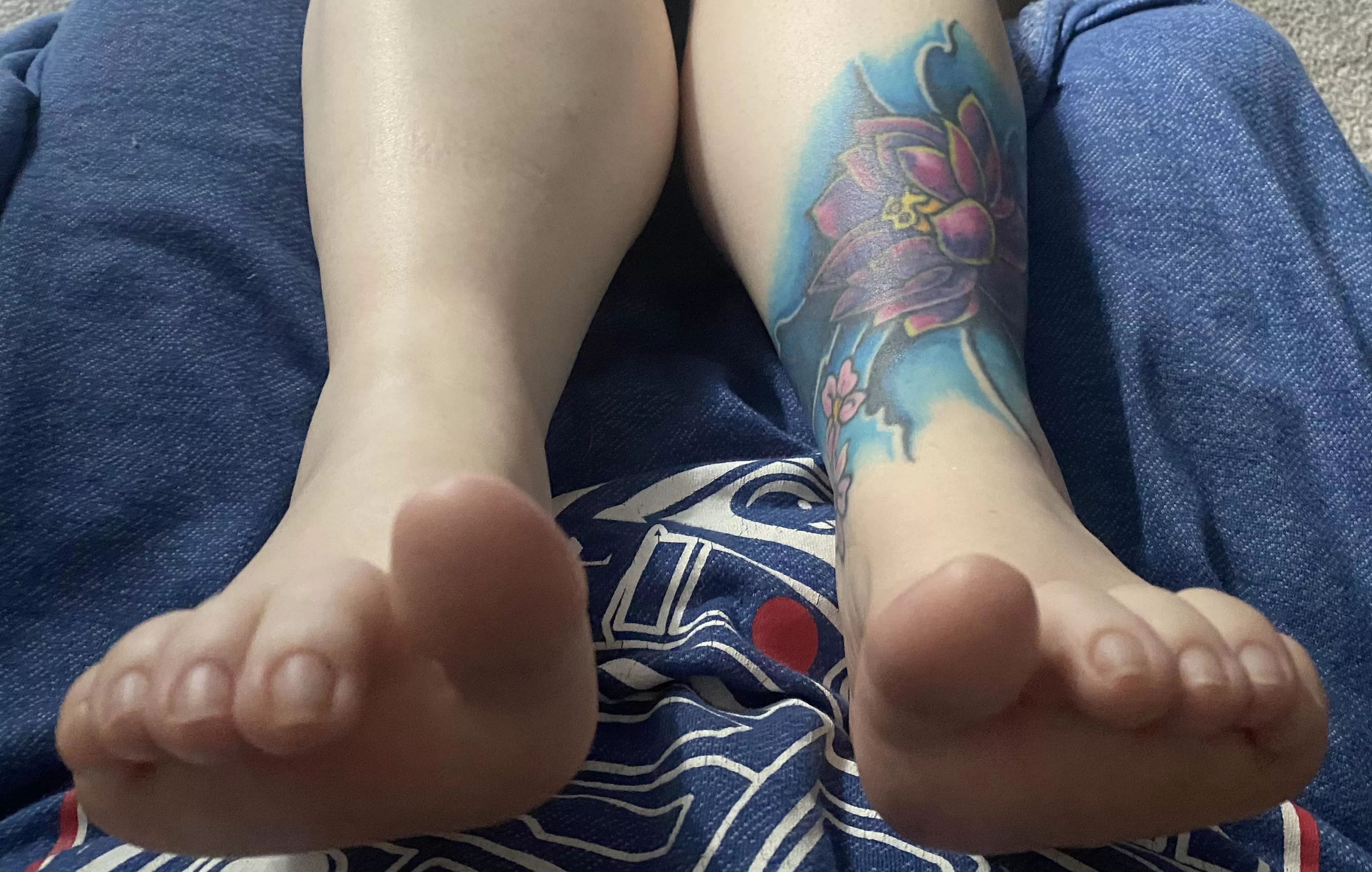 My wife is nervous about starting g to post. Show her toes some love so she will post more!