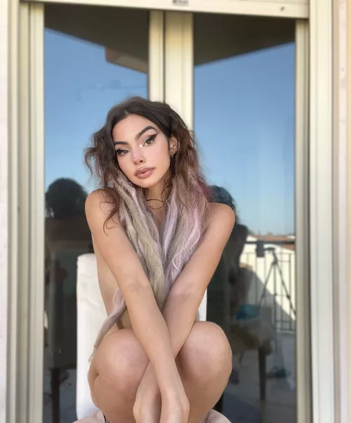 No tits or pussy showing so I'm sure this will get ignored but for the few people who will see this hey I hope you had a great weekend 💗